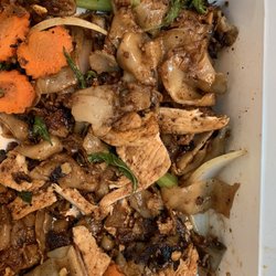Amorn Thai Cuisine - Pad Kee Mao Burnt !