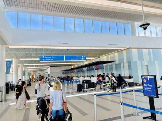 Charleston International Airport by null
