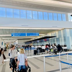 Charleston International Airport - CHS - Charleston International Airport_Yelp_Sanju-17