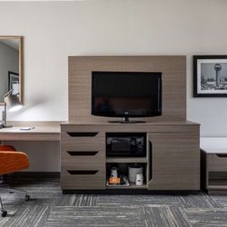 Hampton Inn & Suites Knoxville-Downtown - Guest room