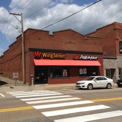 Pizza Hut - Facade.