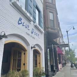 Exterior photo of Blue Door Farm Stand - Chicago, Illinois Exterior photo of Blue Door Farm Stand - Chicago, Illinois
