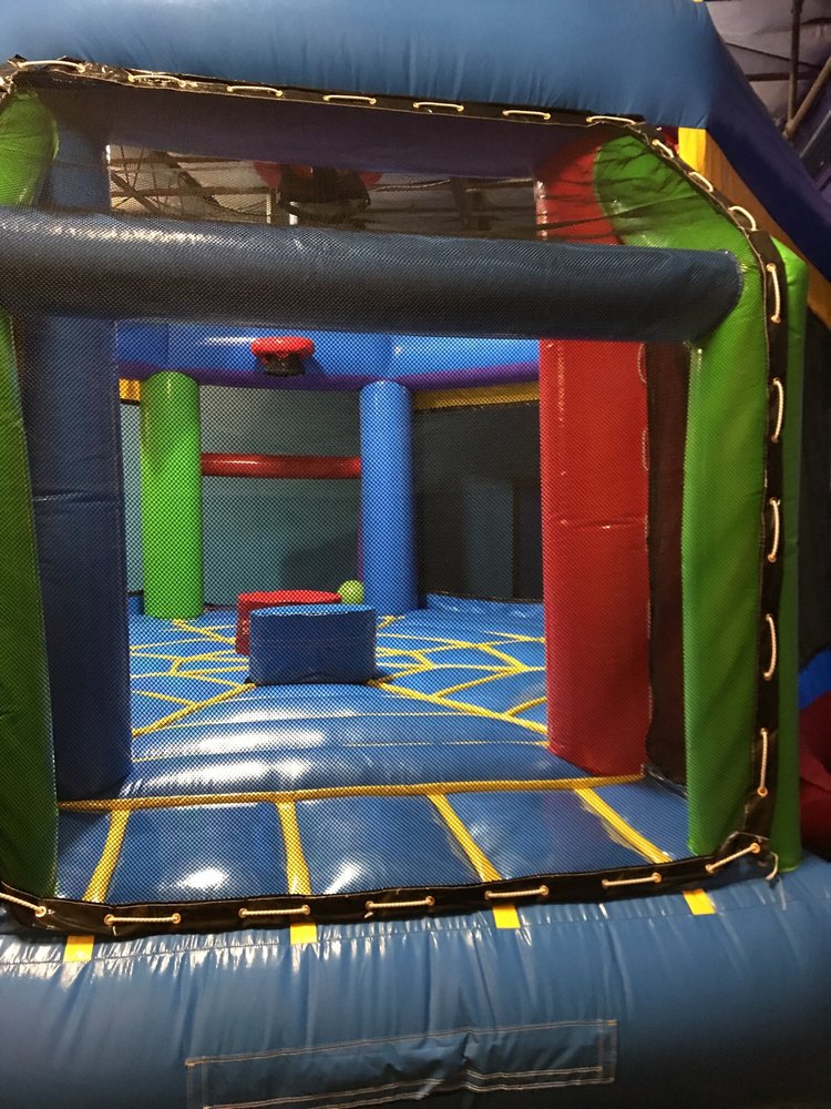 BOUNCE ROANOKE Updated August 2024 3424C Orange Ave NE, Roanoke