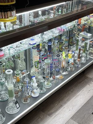 Magic Wizards Smoke And Vape Shop, 7556 Pearl Rd, Middleburg Heights, OH  44130, US