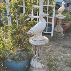 I found these two amazing pillars !