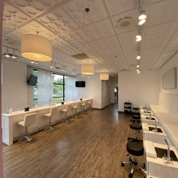 Pollie Skin + Nail Bar - Nail Salons Near Me - Leawood, Kansas Pollie Skin + Nail Bar - Nail Salons Near Me - Leawood, Kansas