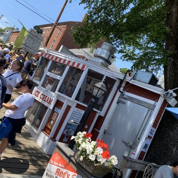 Red's Eats - Seafood Near Me - Wiscasset, Maine