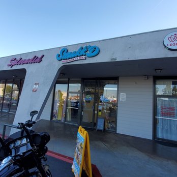 Smakk'D Refreshers & Teas - Outside - Coffee & Tea Near Me - Lakewood, California Smakk'D Refreshers & Teas - Outside - Coffee & Tea Near Me - Lakewood, California