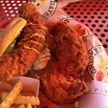 Dave's Hot Chicken - Spicy and delicious chicken - Chicken Shop Near Me - Greenville, South Carolina