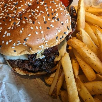 Miller's Ale House - Brunch burger - Sports Bars Near Me - Murfreesboro, Tennessee