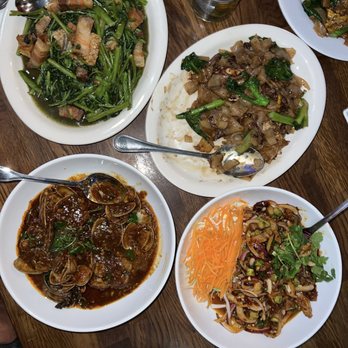 Hollywood Thai - Thai Near Me - Los Angeles, California Hollywood Thai - Thai Near Me - Los Angeles, California