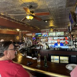 The New Park Tavern - Bar
