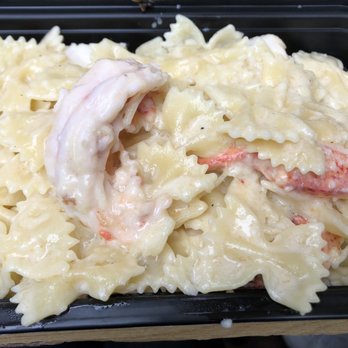 Lobstah On A Roll - Lobstah Mac - Seafood Near Me - Boston, Massachusetts Lobstah On A Roll - Lobstah Mac - Seafood Near Me - Boston, Massachusetts