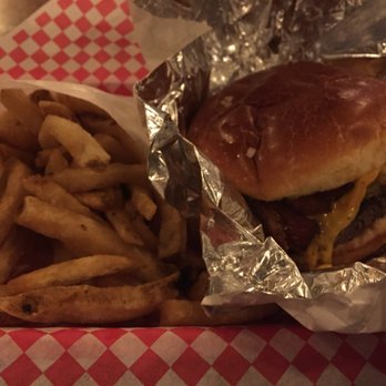 Small Cheval- Wicker Park - Bacon cheeseburger with fries - Burgers Near Me - Chicago, Illinois Small Cheval- Wicker Park - Bacon cheeseburger with fries - Burgers Near Me - Chicago, Illinois