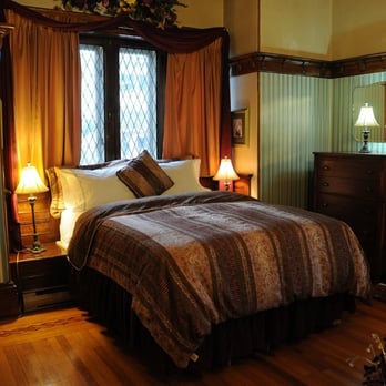 Noble Suites - Amazing suite. Great bed - Hotels Near Me - Brockville, Ontario Noble Suites - Amazing suite. Great bed - Hotels Near Me - Brockville, Ontario