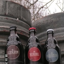 Cafe Brouwerij Nieuwhuys - Excellent selection of hand crafted Belgian beers.