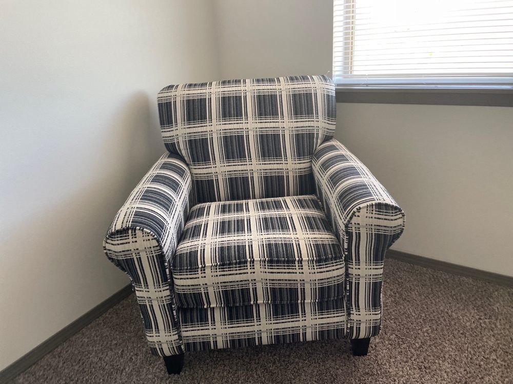 CONLIN’S FURNITURE Updated September 2024 1703 W 41st St, Sioux