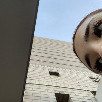 Curved Lash - Eyelash Service Near Me