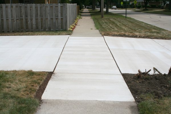 Finished concrete walkway