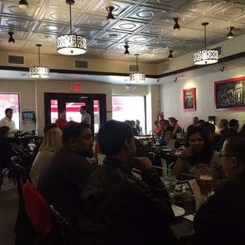 Juliana's - dining room - Pizza Near Me - Brooklyn, New York Juliana's - dining room - Pizza Near Me - Brooklyn, New York
