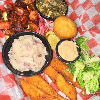 Famous Dave's Bar-B-Que - Burnt Ends, Sweetwater Catfish Fingers, broccoli, collard greens, mashed potatoes - Barbeque Near Me - Alexandria, Virginia