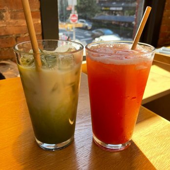 Flipper’s - Matcha and Strawberry Green Tea - Pancakes Near Me - New York, New York