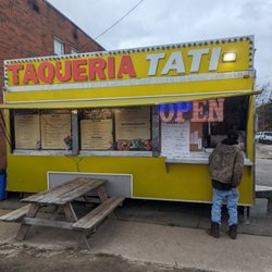 Taqueria Tati - Yellow food truck