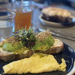 Avo Toast