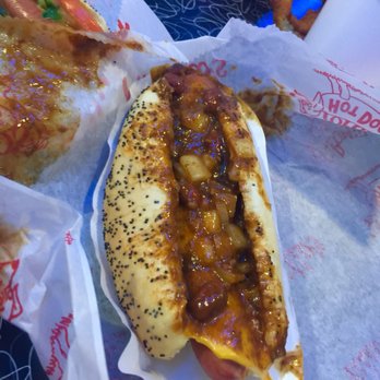 Portillo's Elmhurst - Chili dog - Hot Dogs Near Me - Elmhurst, Illinois