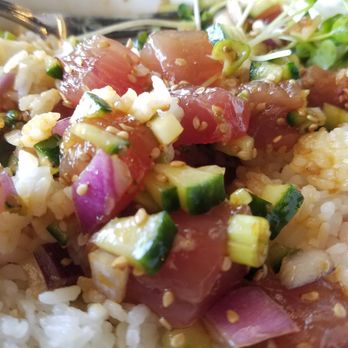 Common Theory - Tasty Poke Bowl - Gastropubs Near Me - San Diego, California