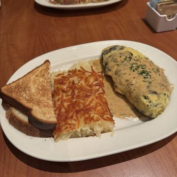 Blue's Egg + Bakery - Roasted mushroom omelette - Breakfast & Brunch Near Me - Milwaukee, Wisconsin