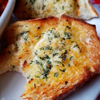 Gianni's Pizza - My wife said this is the best garlic bread she's ever had.  Very flavorful. - Italian Near Me - Monterey, California