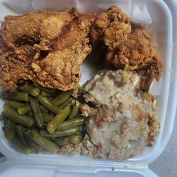 Mo Better Chicken - Fried chicken, green beans, and dressing. Nice portions, decent food, but salty