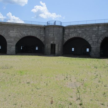 Fort Trumbull State Park - Parks Near Me - New London, Connecticut