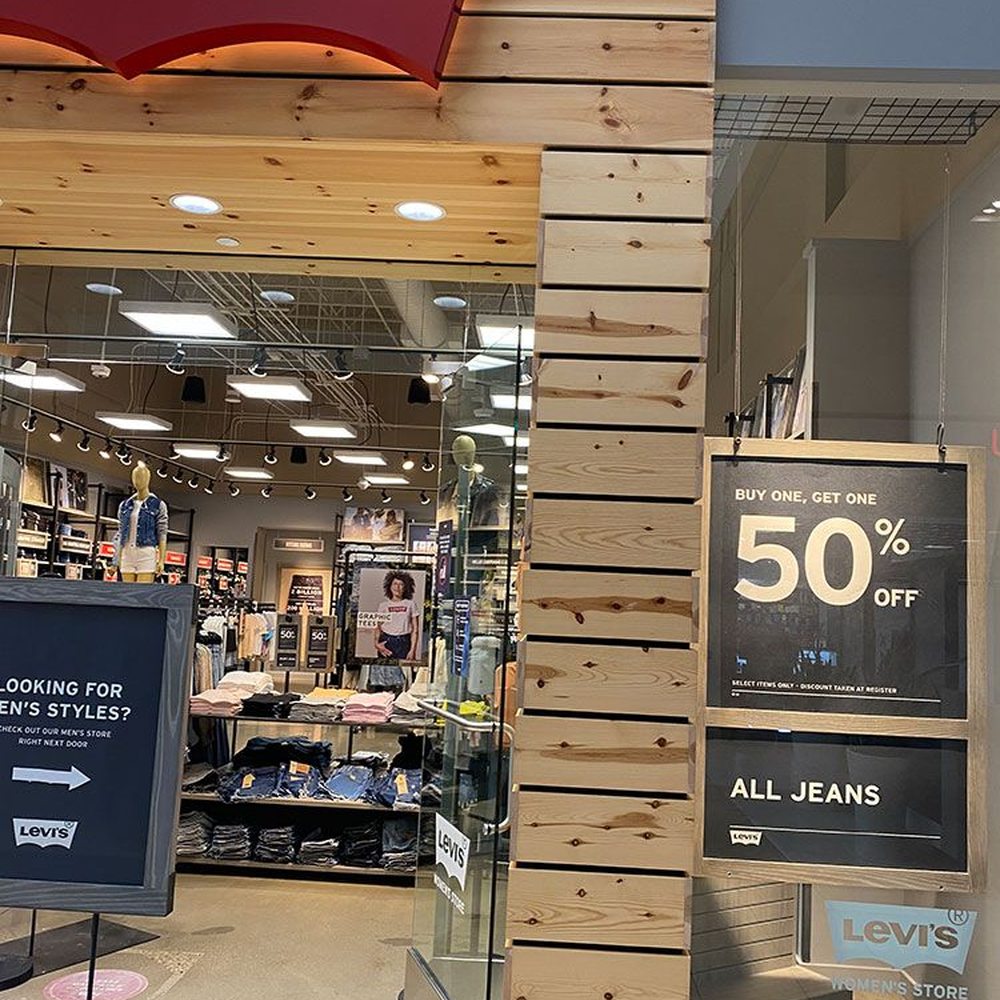 Levi’s Store - Men's Clothing Near Me - Schaumburg, Illinois