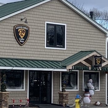 Lions Den Coffee Shop - Outside street view - Coffee & Tea Near Me - Southington, Connecticut