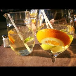 L'Uni-Verre Bistro Bar - Lychee sangria