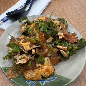 Noodle Pot - Beef shanks, beef tendons and beef tripes with cilantro in a spicy sauce - Chinese Near Me - Las Vegas, Nevada Noodle Pot - Beef shanks, beef tendons and beef tripes with cilantro in a spicy sauce - Chinese Near Me - Las Vegas, Nevada