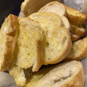 Roma Italian Restaraunt - Garlic bread for the table - Italian Near Me - Texarkana, Arkansas Roma Italian Restaraunt - Garlic bread for the table - Italian Near Me - Texarkana, Arkansas