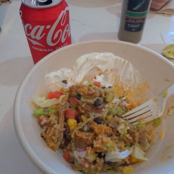 Taco Zocalo - Tinga bowl with guac and Classic - Mexican Near Me - Reston, Virginia Taco Zocalo - Tinga bowl with guac and Classic - Mexican Near Me - Reston, Virginia