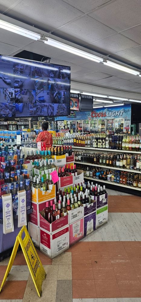 Payless Liquor Logo