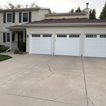DH Pace Garage Doors - New garage doors installed by DH Pace Garage Doors - Garage Door Services Near Me - Bloomington, Illinois DH Pace Garage Doors - New garage doors installed by DH Pace Garage Doors - Garage Door Services Near Me - Bloomington, Illinois