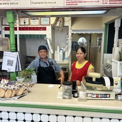 Tortas Y Pupusas Michuacana - The owners