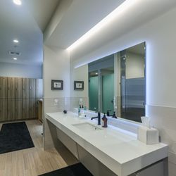 Purple Yoga - Women's locker room includes all the amenities.