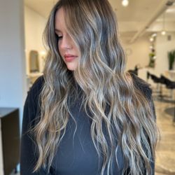 Max & Ro Hair Co. - Transformational Blonding by stylist @rootedbyraine