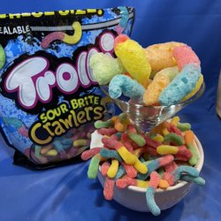 Hog Wild Treats - Freeze dried sour gummy worms