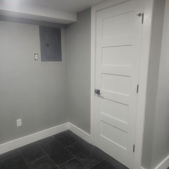 Lopez Construction - The hallway door - General Contractors Near Me