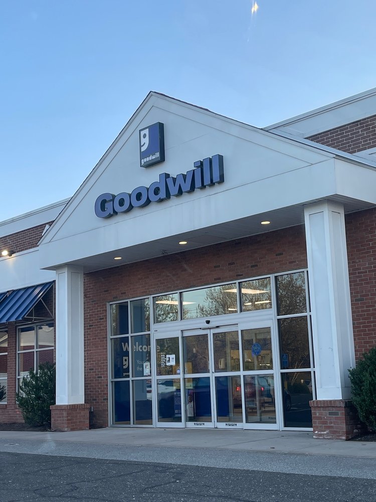 GOODWILL 15 Photos & 17 Reviews 2709 Main St, Glastonbury, Connecticut Yelp