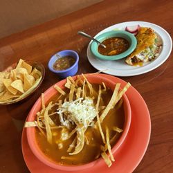 El Norte Restaurant - Tortilla Soup and Quesa Taco