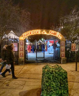 Marché de Noël de Notre-Dame by null